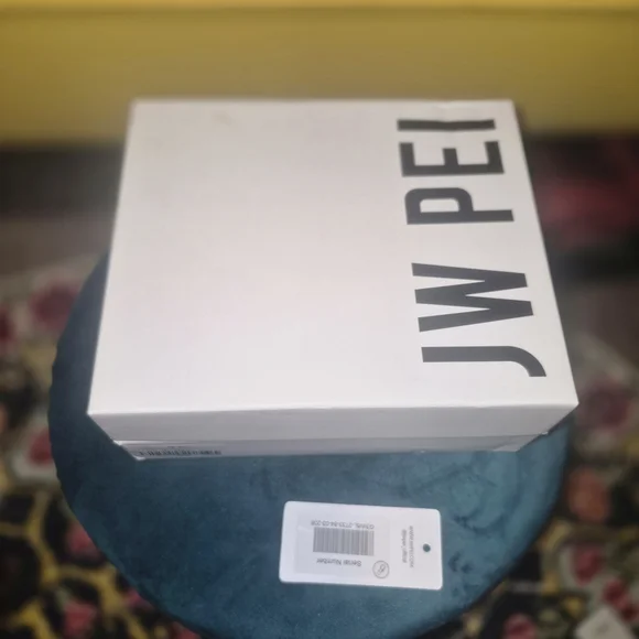 JW PEI Gold Textured Handbag - Picture 5 of 5